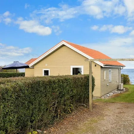 Σπίτι διακοπών Astrath - 10m From The Sea By Interhome Nyborg