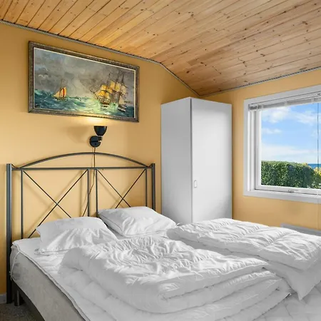 Astrath - 10m From The Sea By Interhome Feriehus