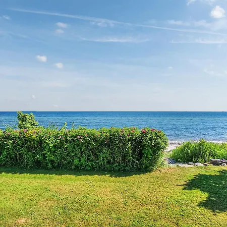Astrath - 10m From The Sea By Interhome Feriehus Nyborg